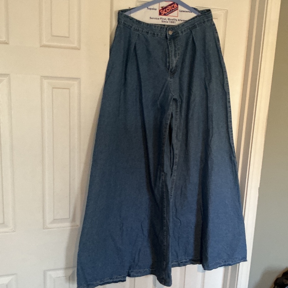 SHEIN SXY-Wide Leg- Flare Jeans- Size XL- Light Wash Denim